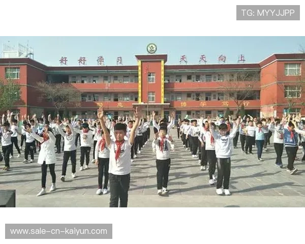 体操俱乐部举办学员成果汇报展演增强家校互动，体操协会会长